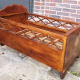 Bed / doll cradle