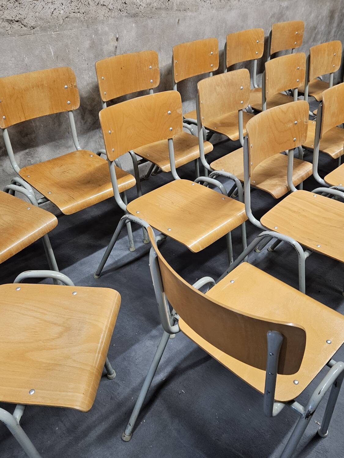 Lot of 18 vintage stackable bistro chairs 1970