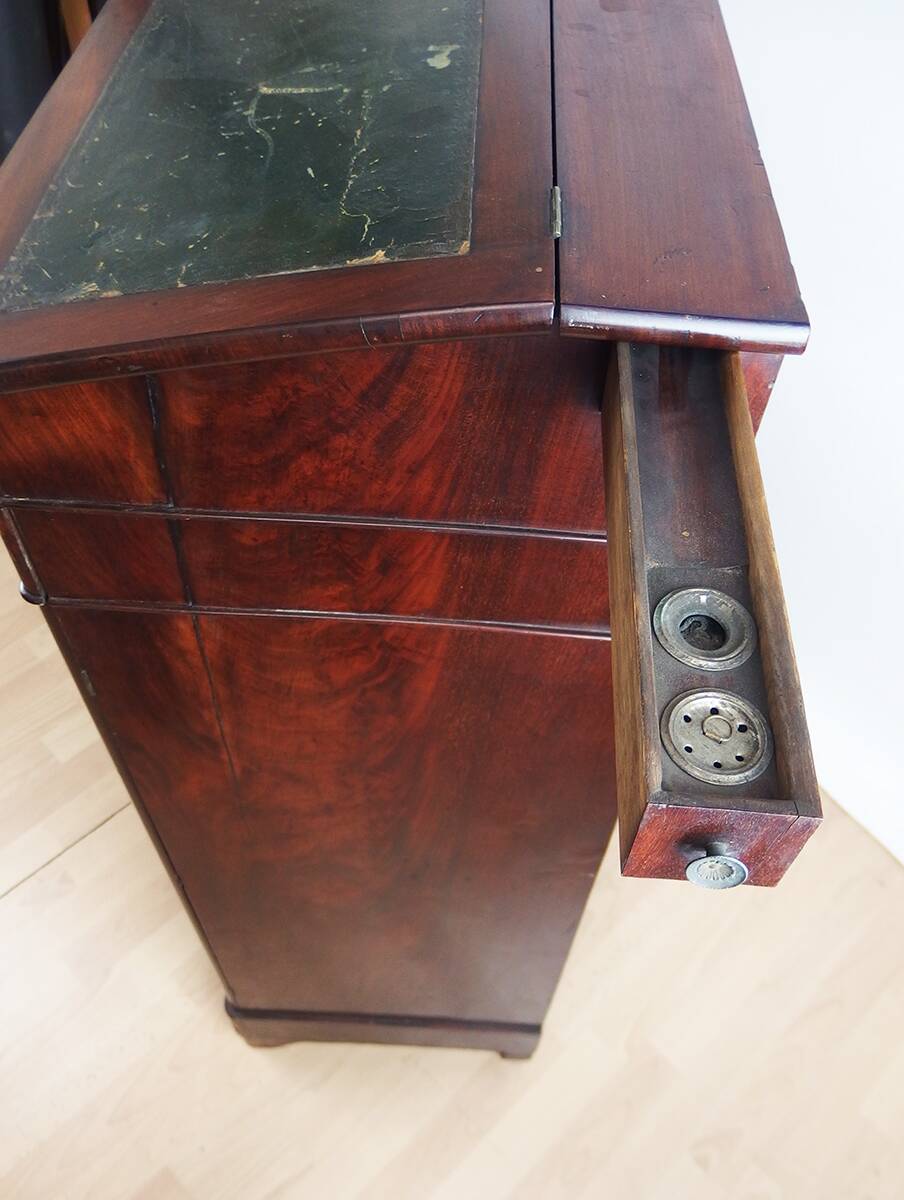Desk - notary's cardboard box