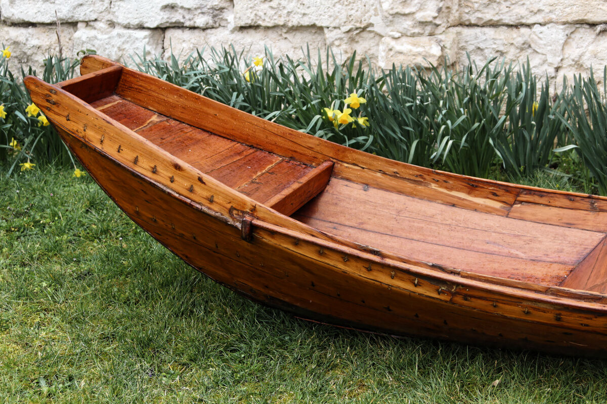 Ancient Picardy boat in solid wood
