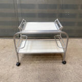 Serving table