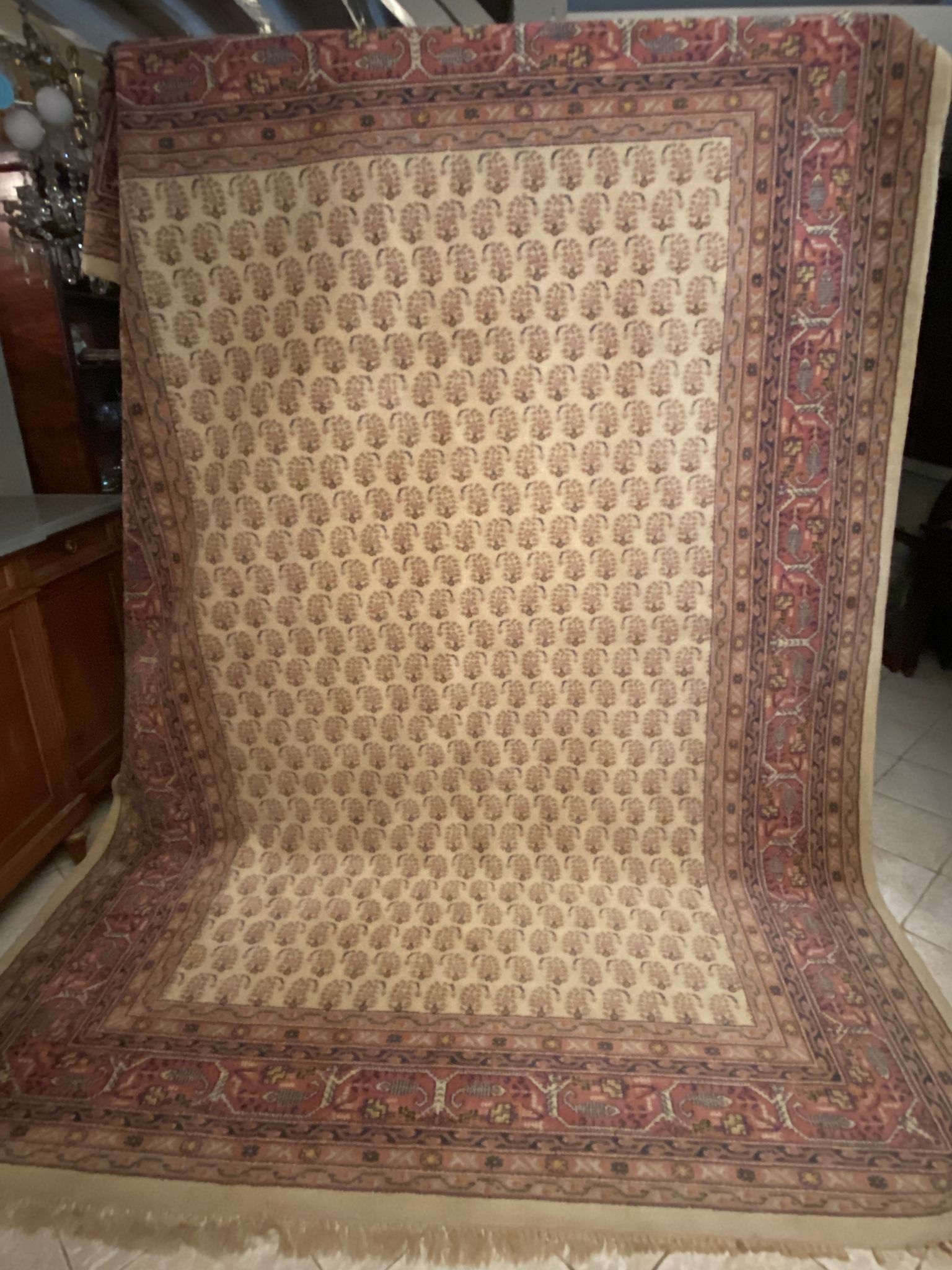Tapis d'Orient en laine entièrement réalisé à la main