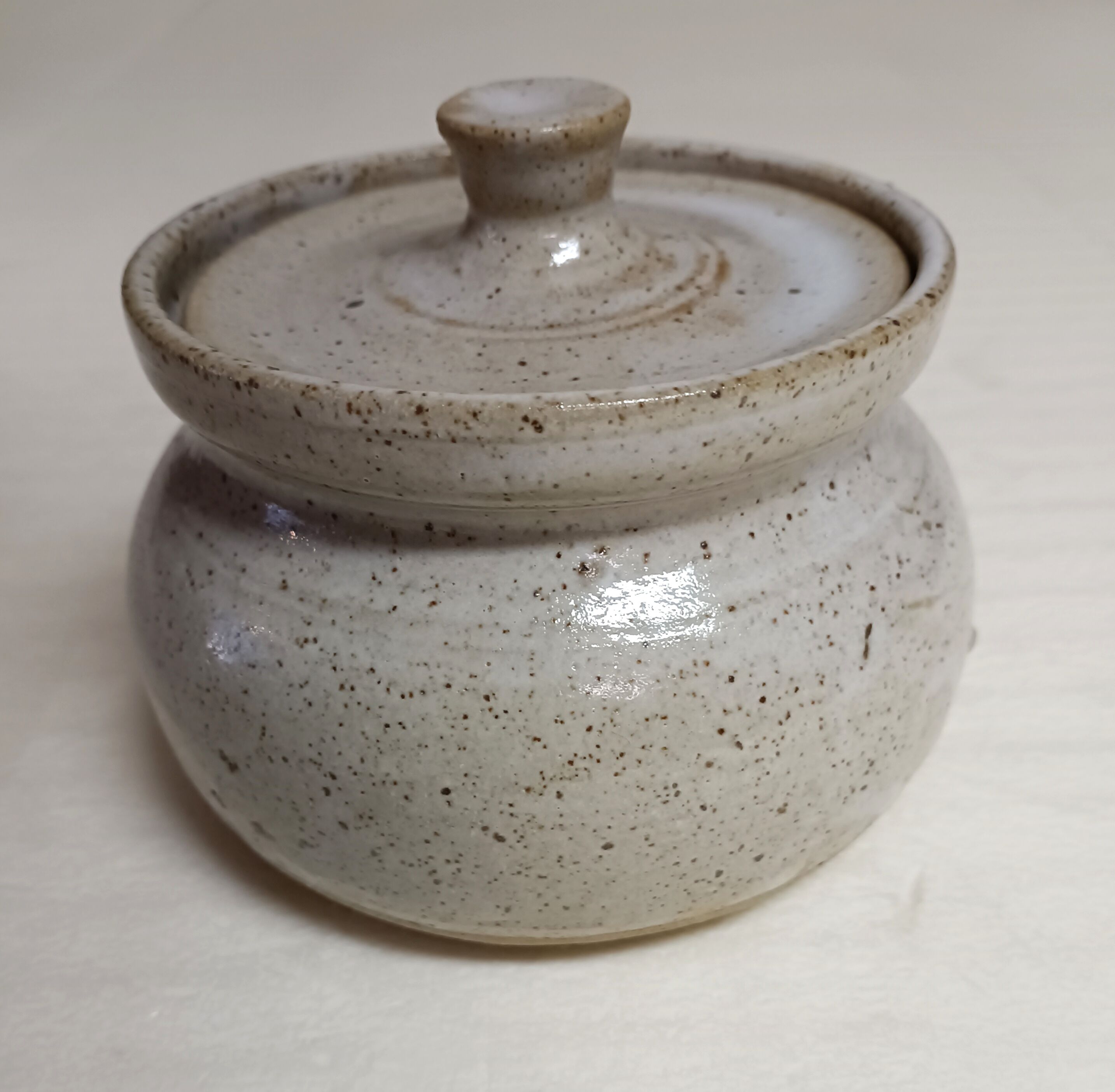 Glazed stoneware sugar
