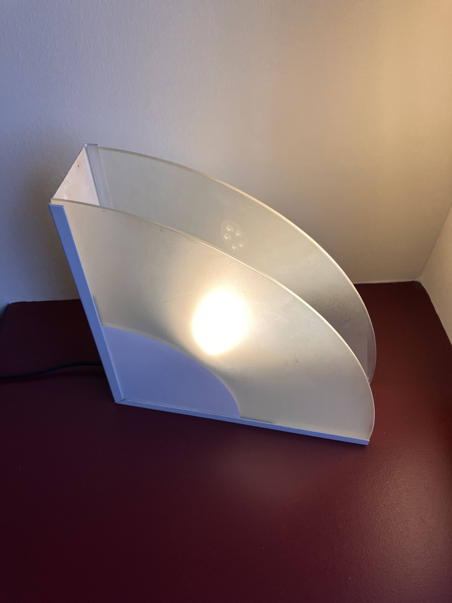 Lampe à poser design italien post moderne verre et métal blanc