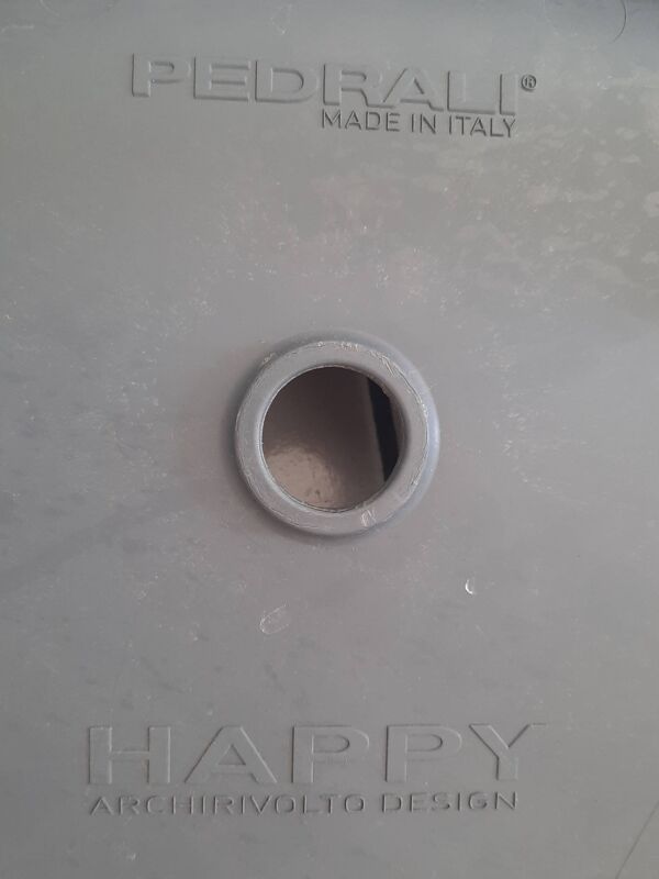 4 tabourets bas Pedrali en polypropylène modèle Happy.