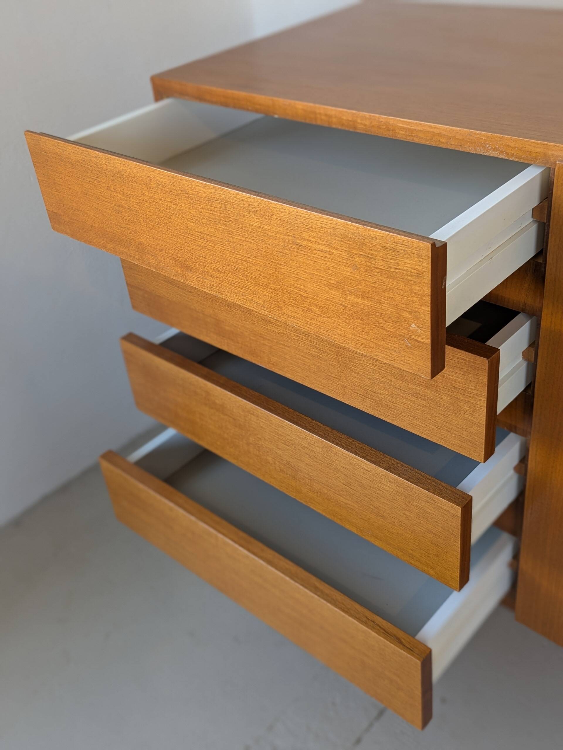 Enfilade noyer, style scandinave, années 70