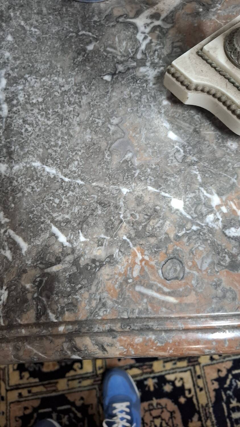 Marquetry chest of drawers