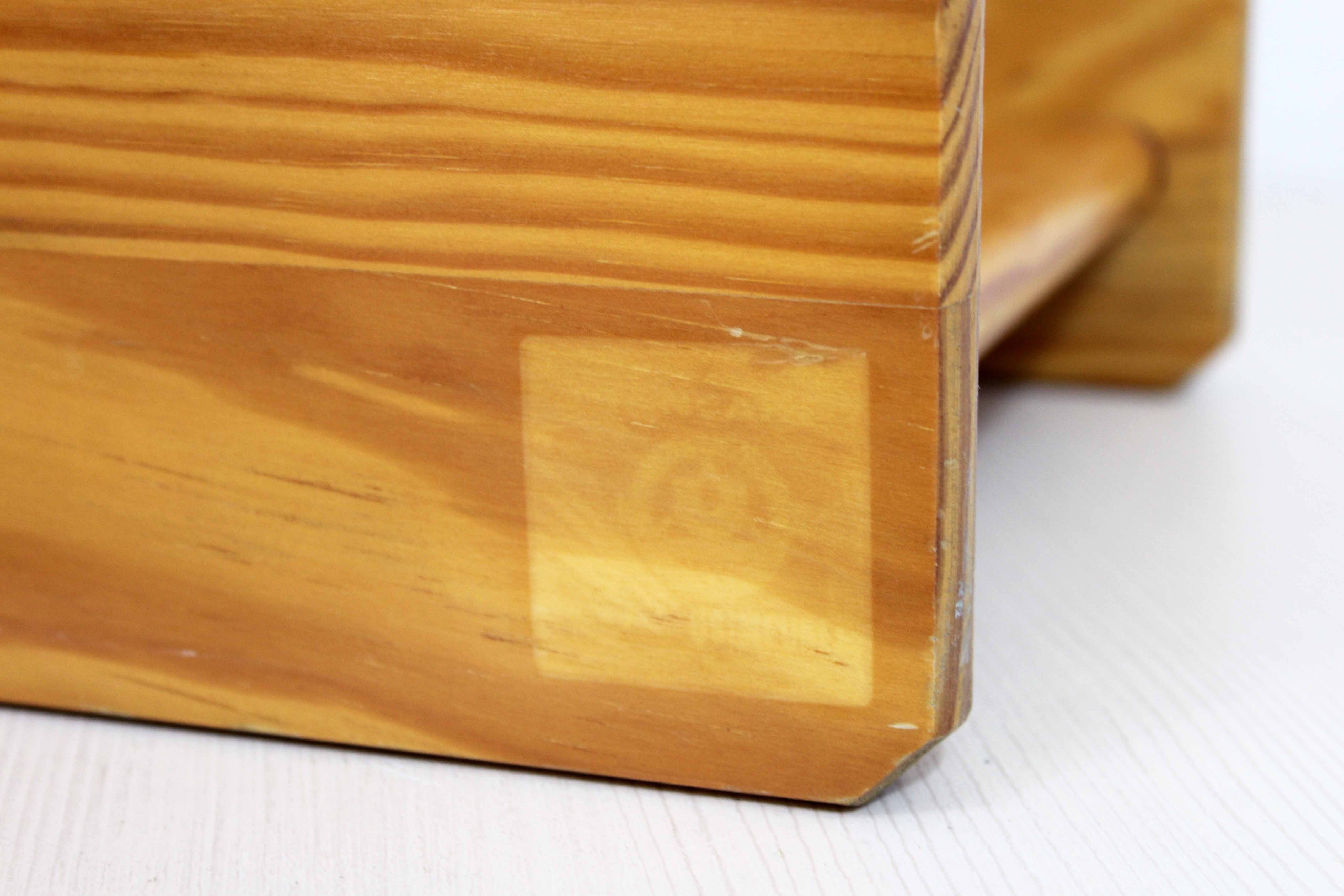 Pine magazine holder