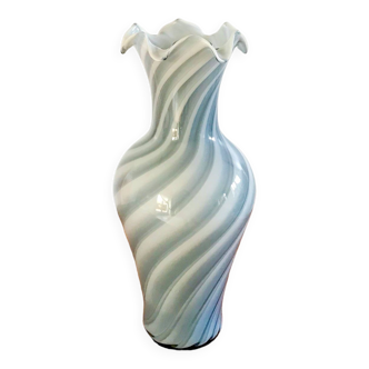 grand vase en opaline bleu et blanc style Murano années 60-70