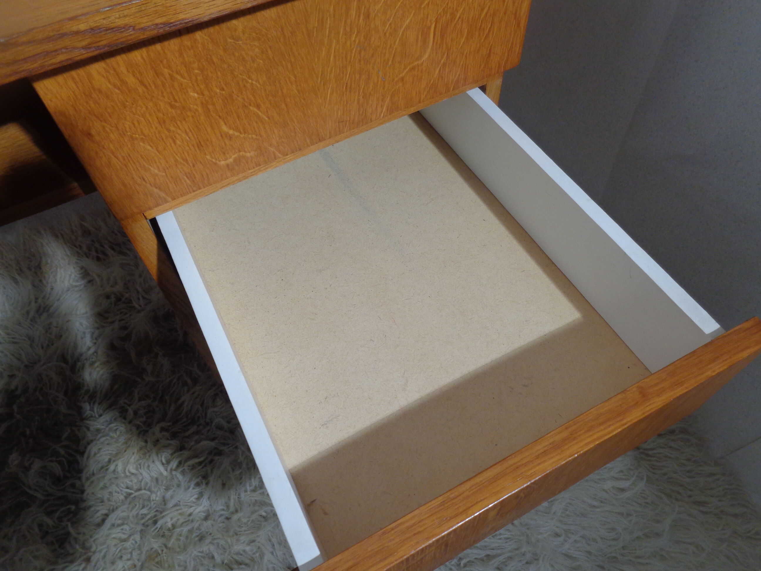 Vintage desk from the 60s in light wood