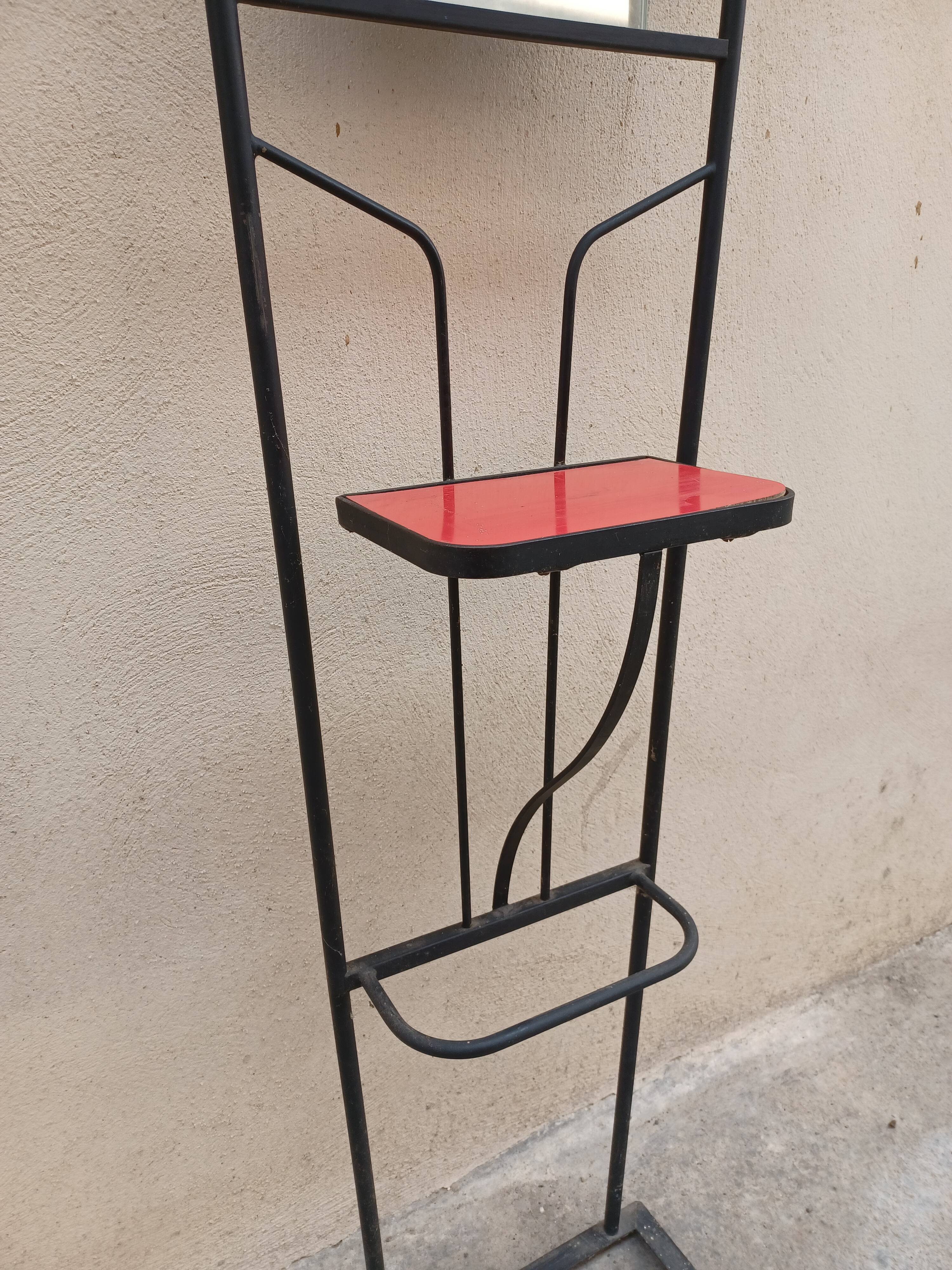 Cloakroom, vintage 50's
