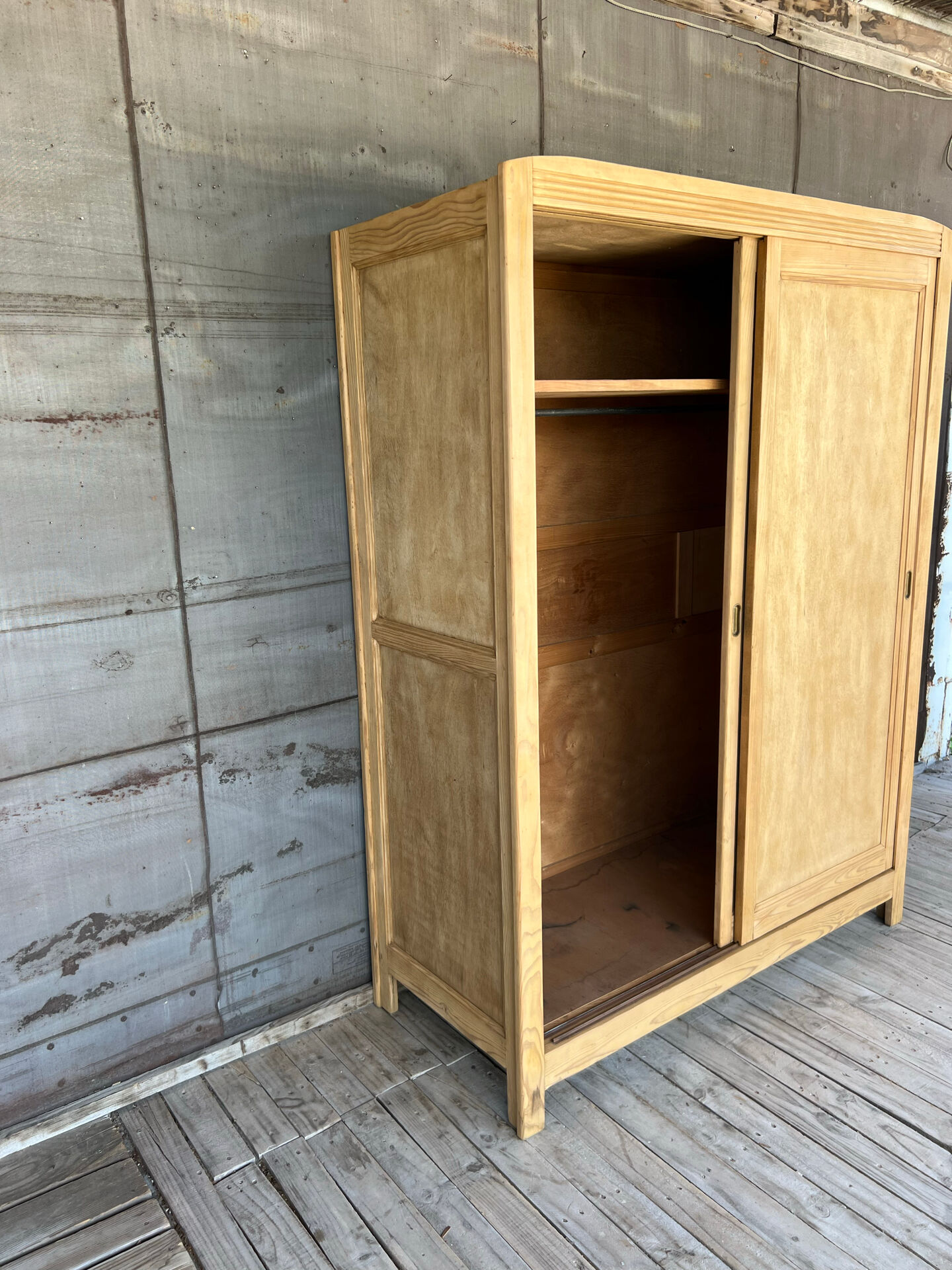 Raw wood wardrobe