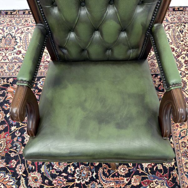 Chaise de bureau Chesterfield verte en anglais