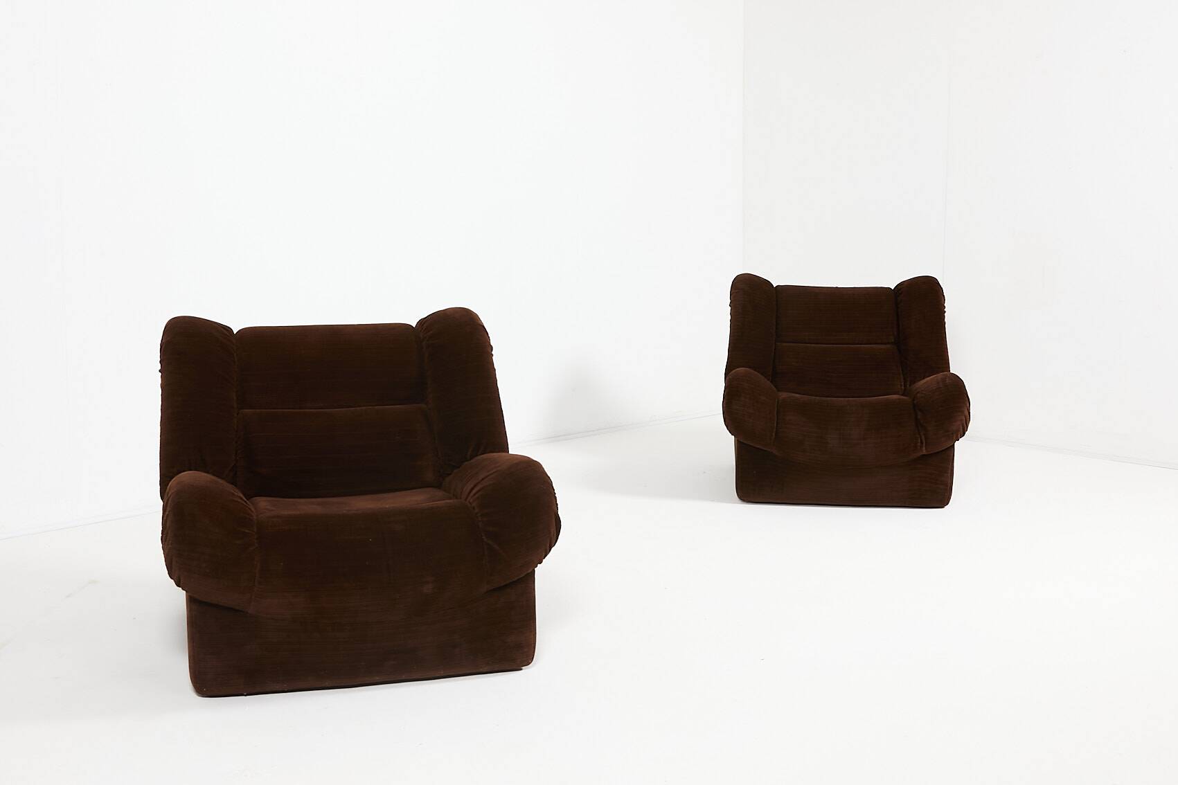 1970’s Italian design lounge chairs ‘Raffaello’ from Mimo Padova