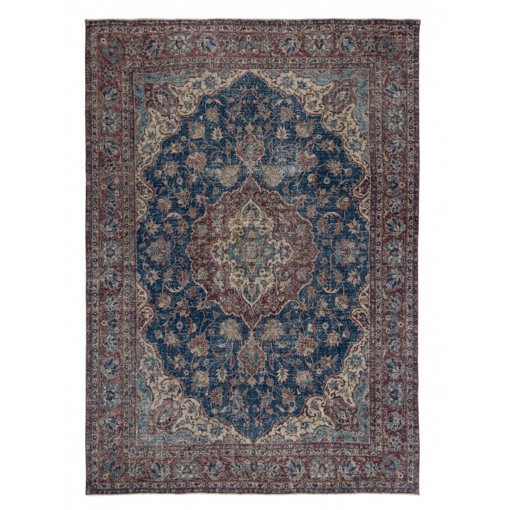 Traditional Vintage Handmade Turkish Area Rug. Hand-knotted Wool Carpet with Medallion Design