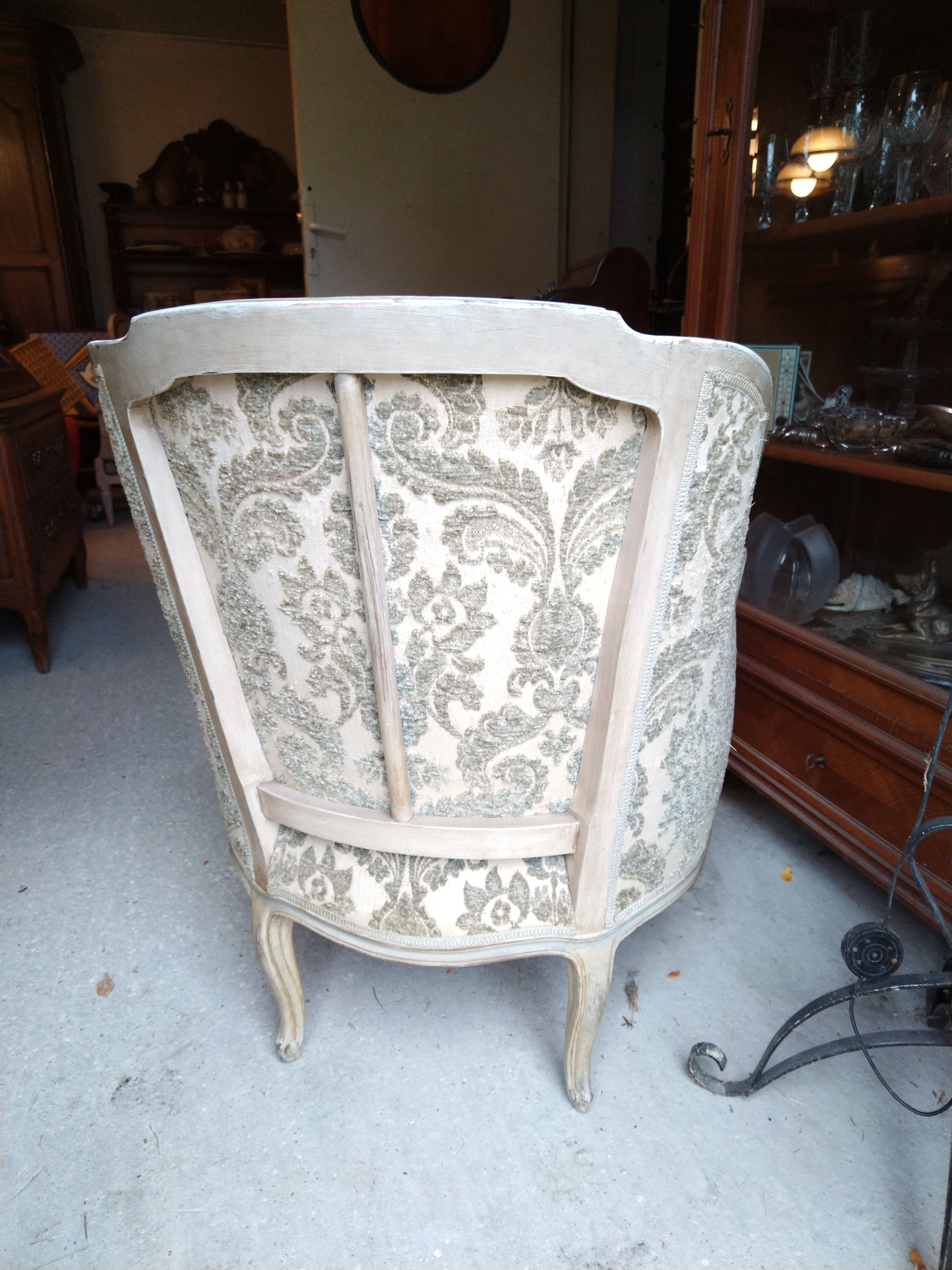 Curved shepherdess Louis XV