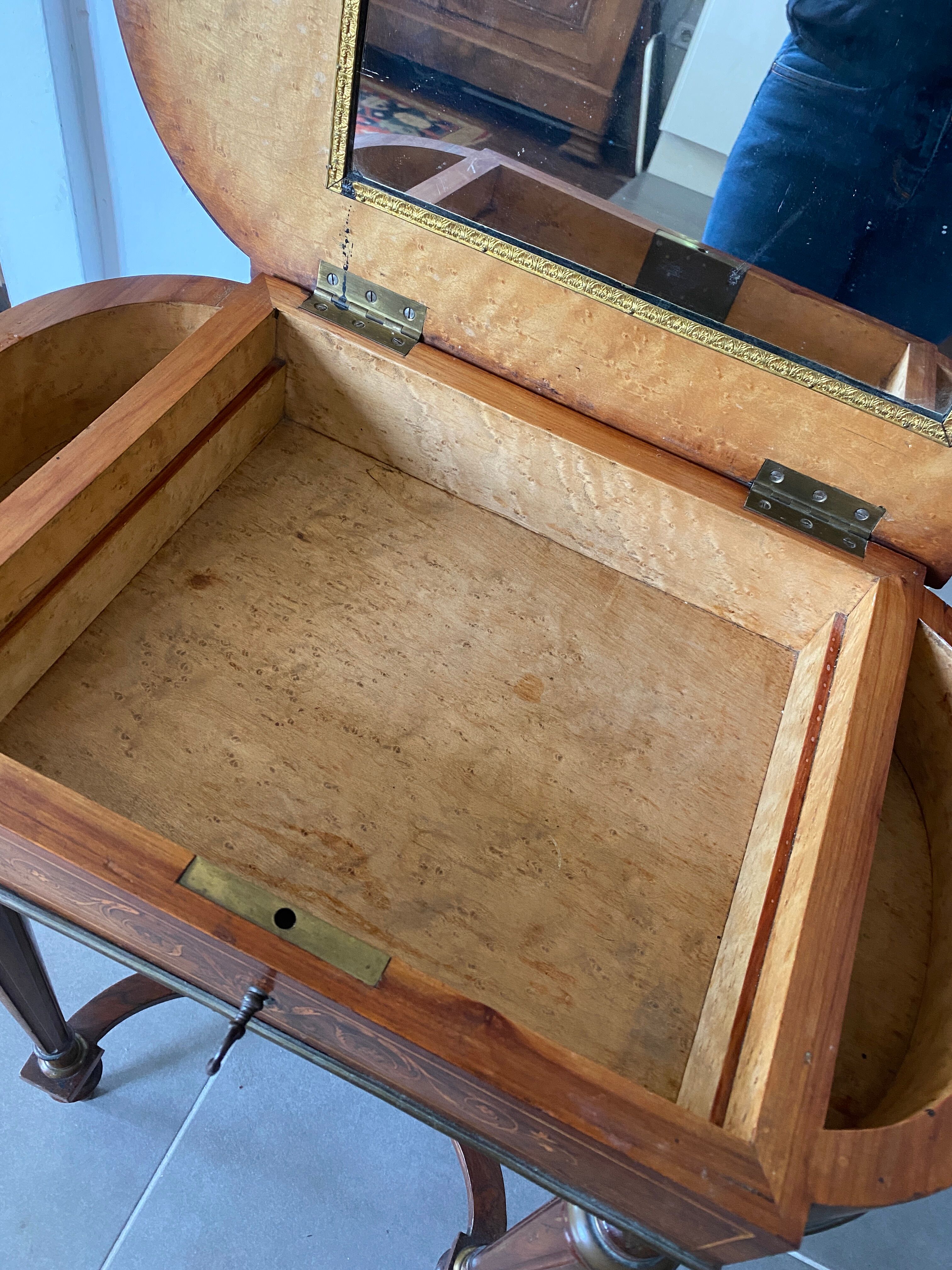 Napoleon III style table inlaid style