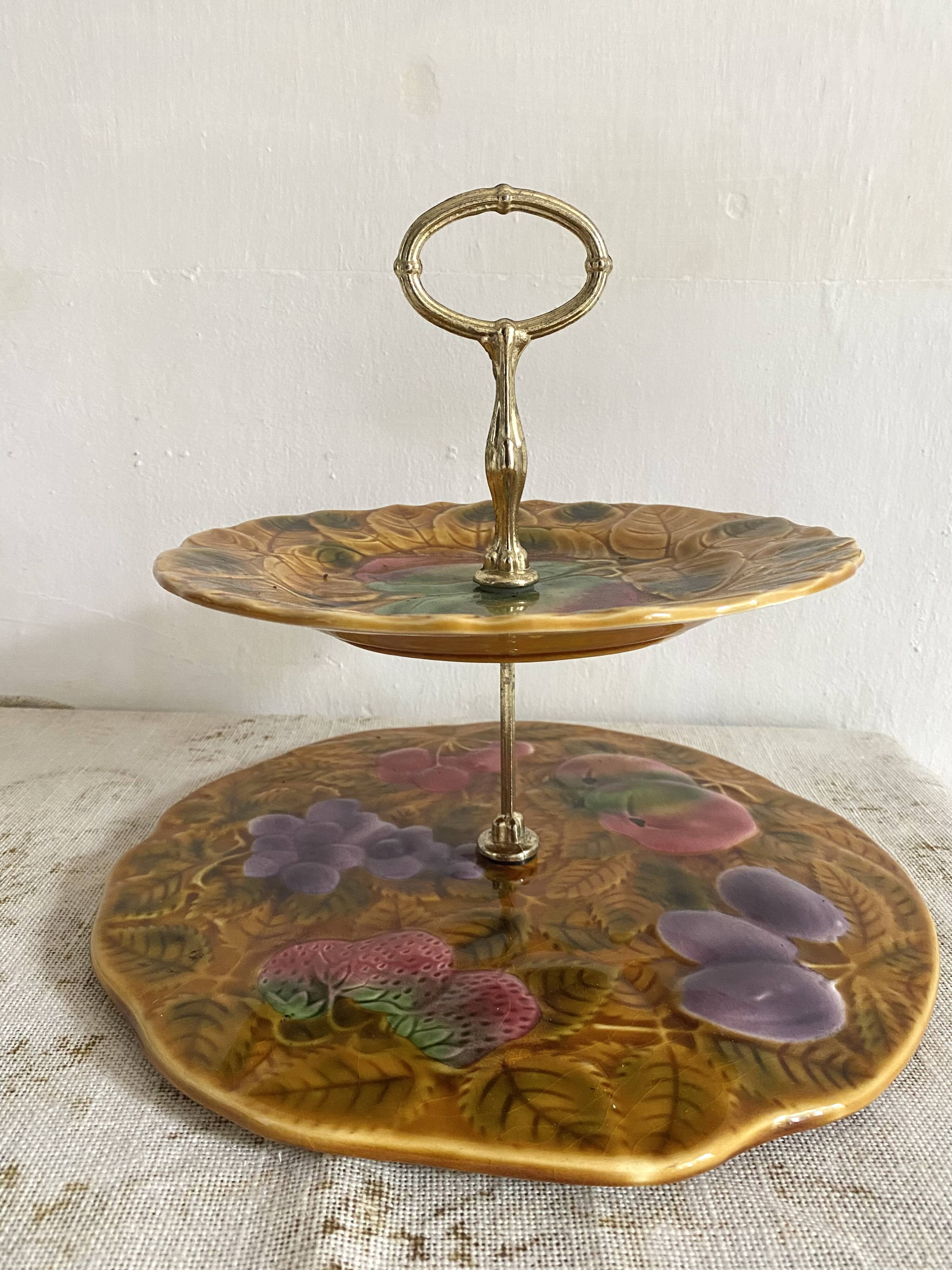 Sarreguemines barbotine cake display with fruit decoration