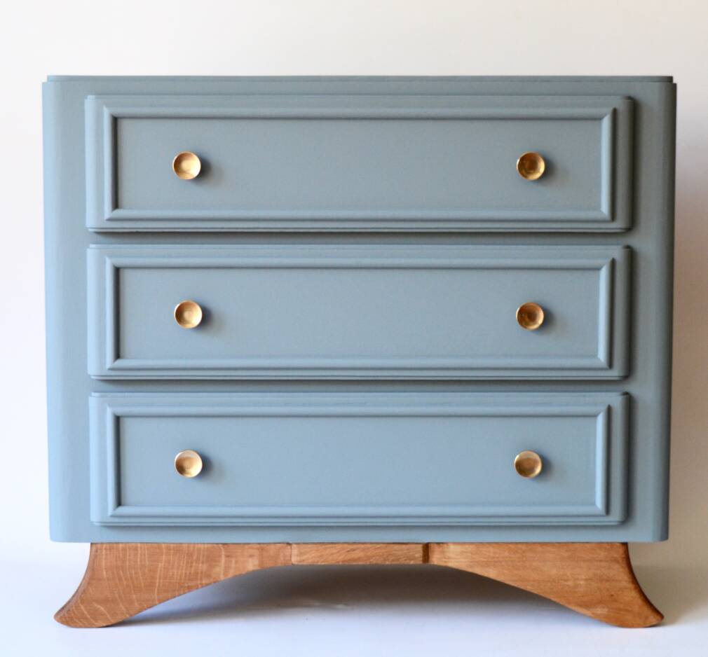 Commode vintage en chêne massif, pieds moustache