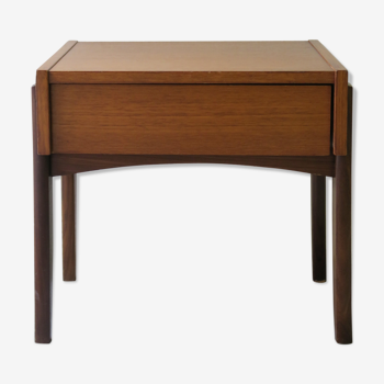 Table de chevet scandinave