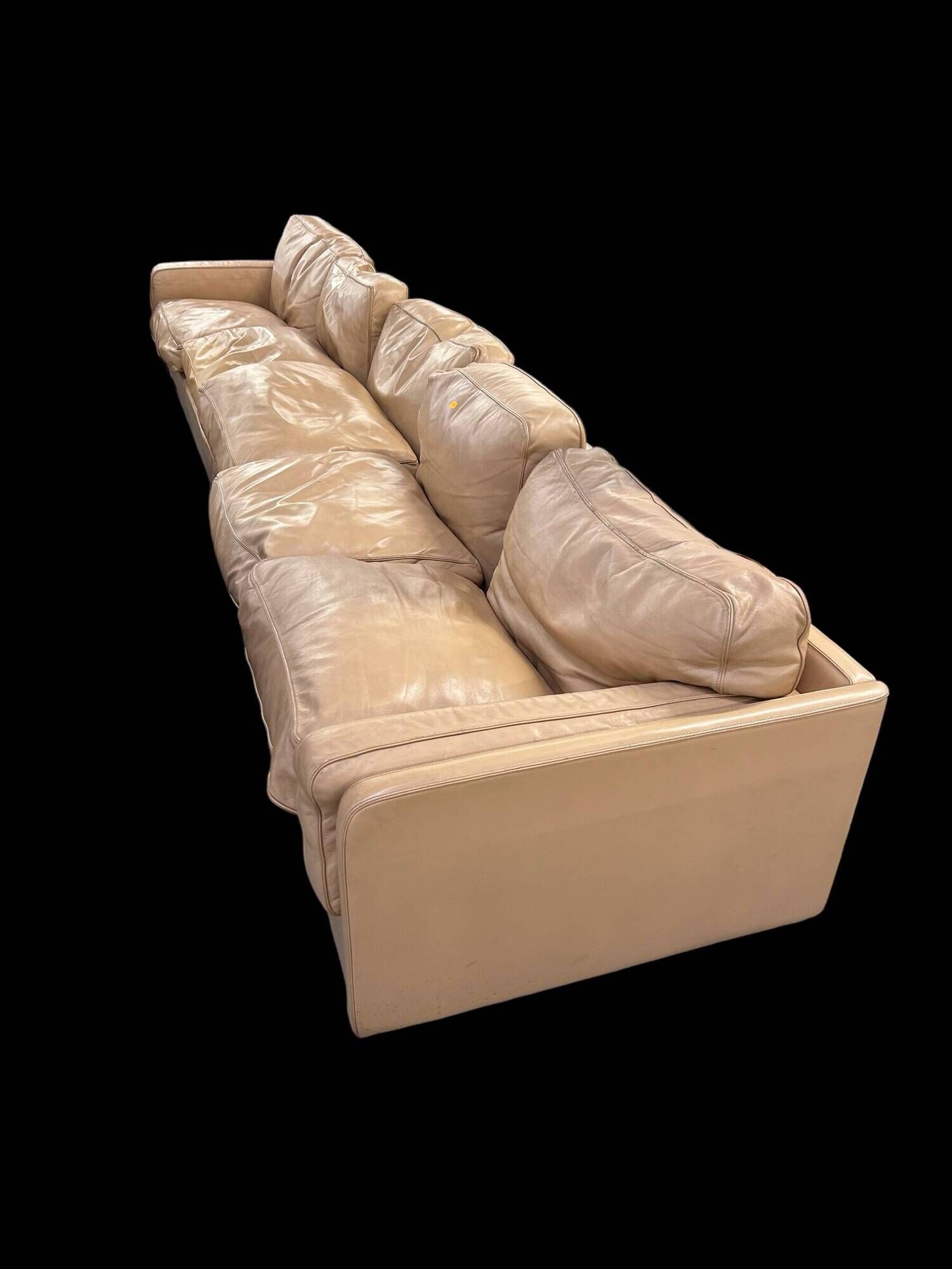 Modular sofa Poltrona Frau model Socrates in beige leather