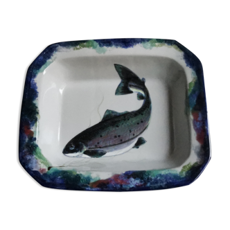 Plat en faience a decor de poisson