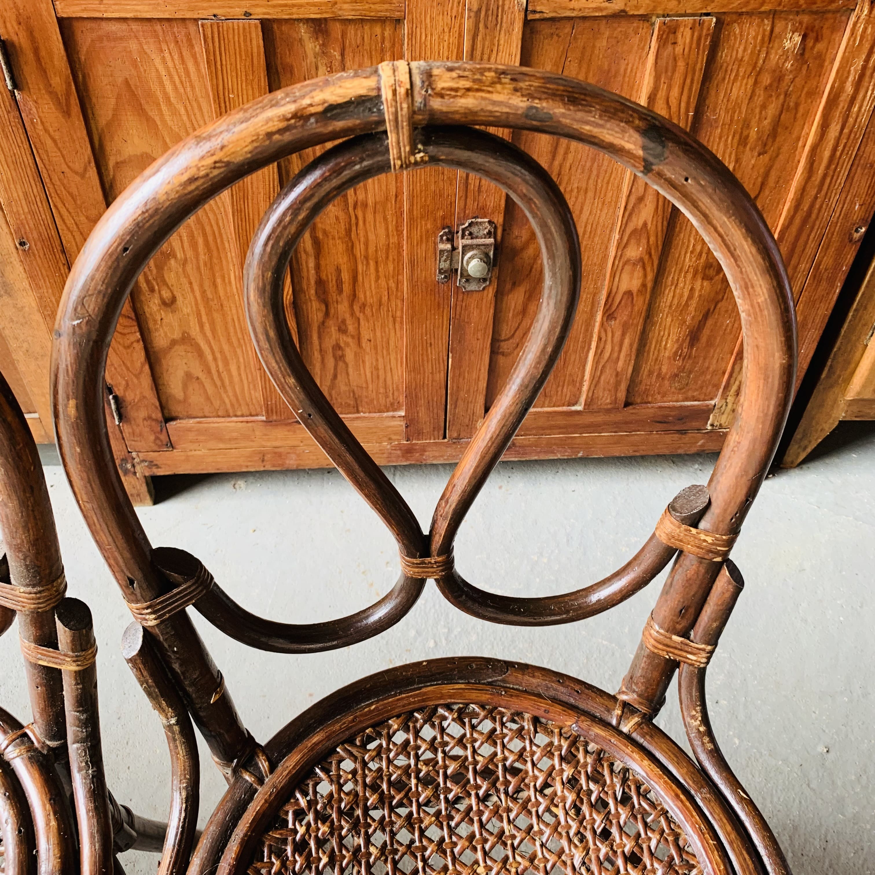 Set of 4 rattan chairs canned
