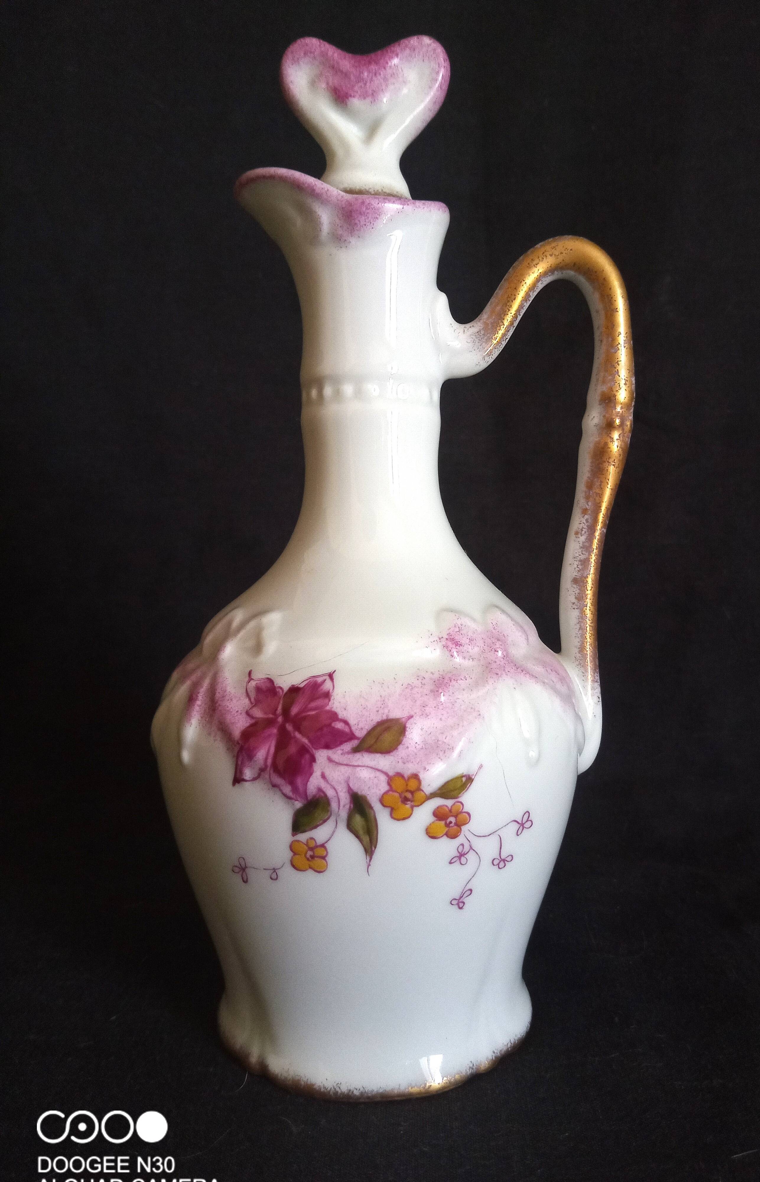 Spirits service for 4 people (6 pieces) in Paris porcelain, signed and numbered