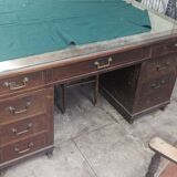 Bureau double
