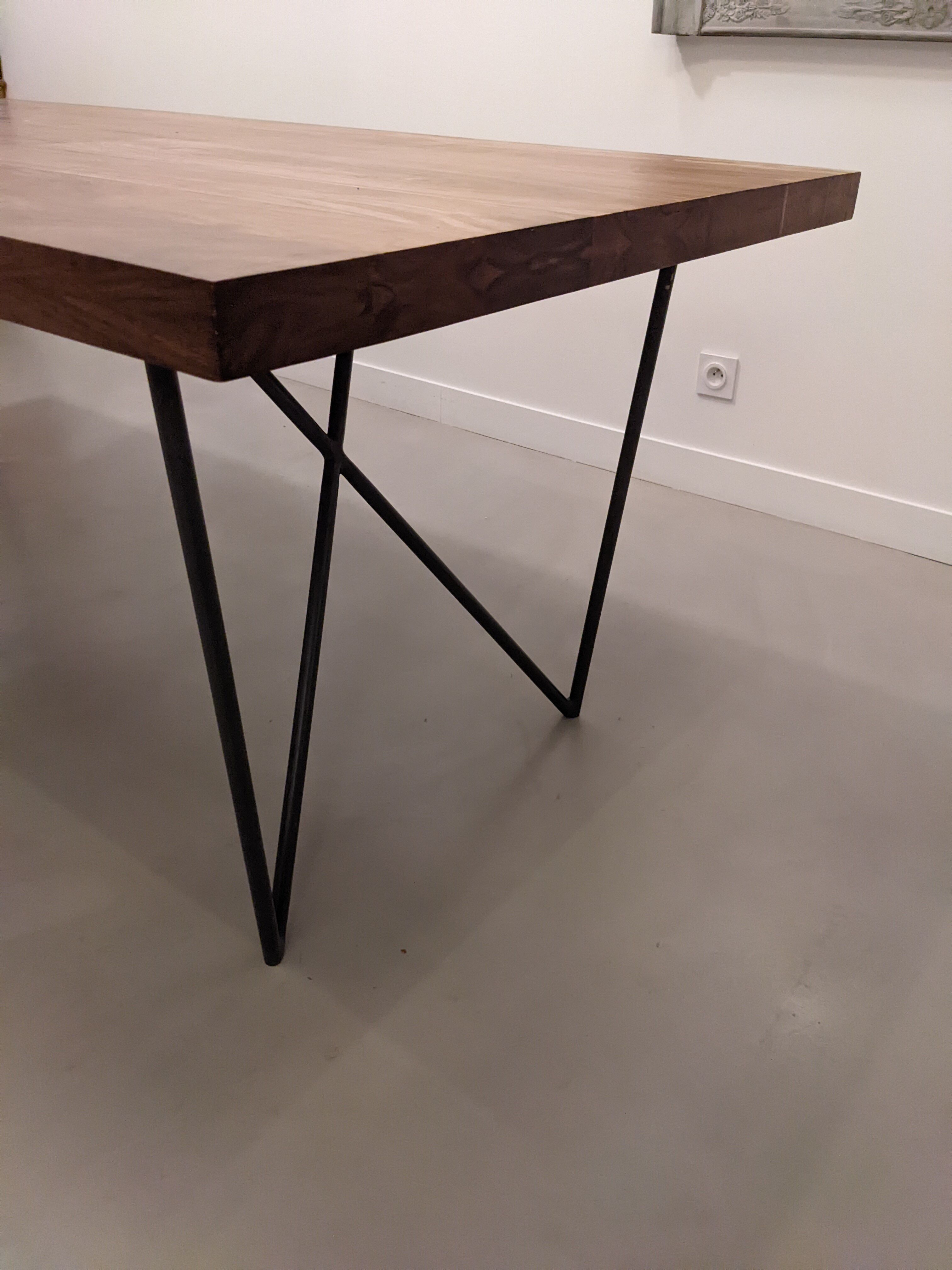 Acacia dining table 8-10 people