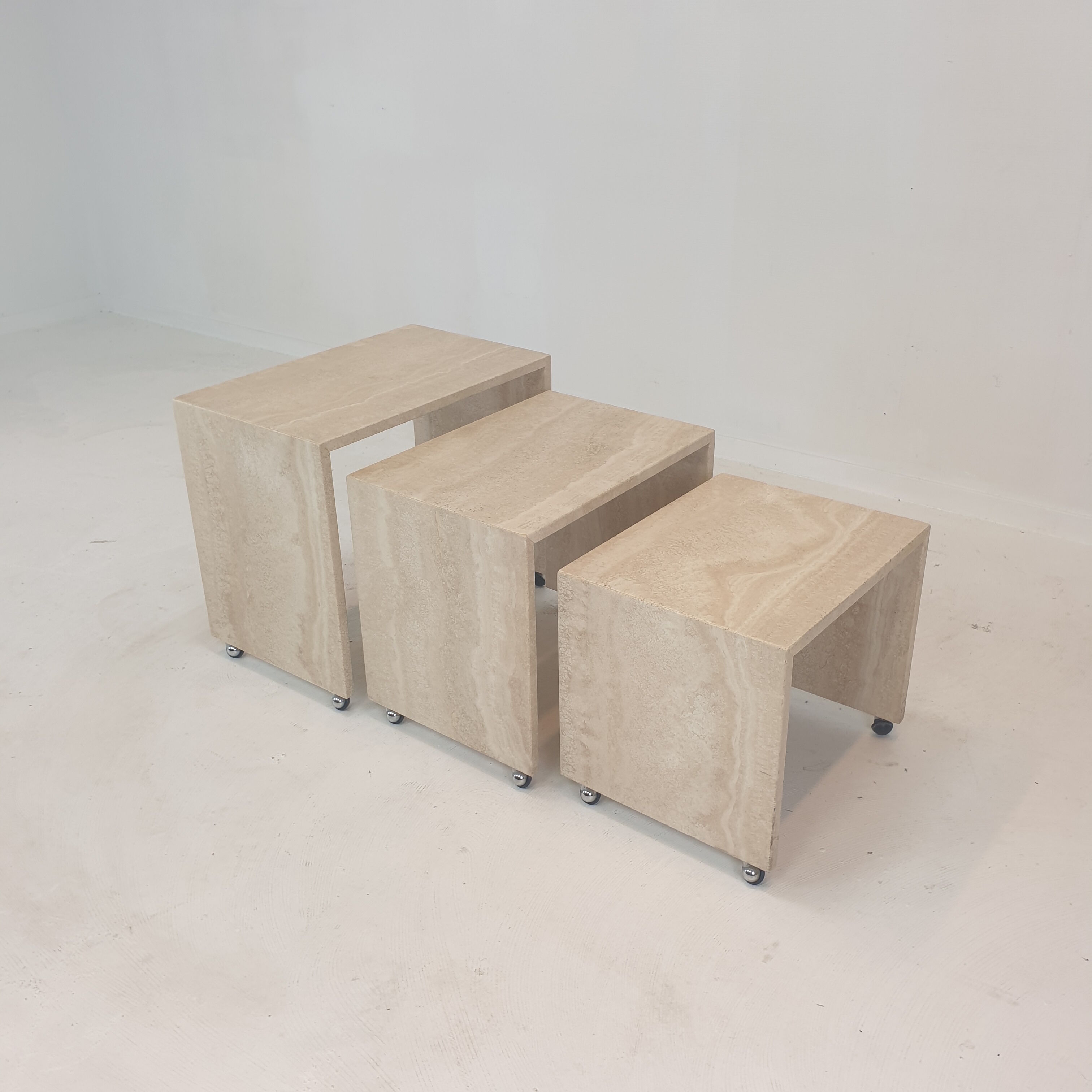 Set of 3 Italian Travertine Nesting Tables, 1980s
