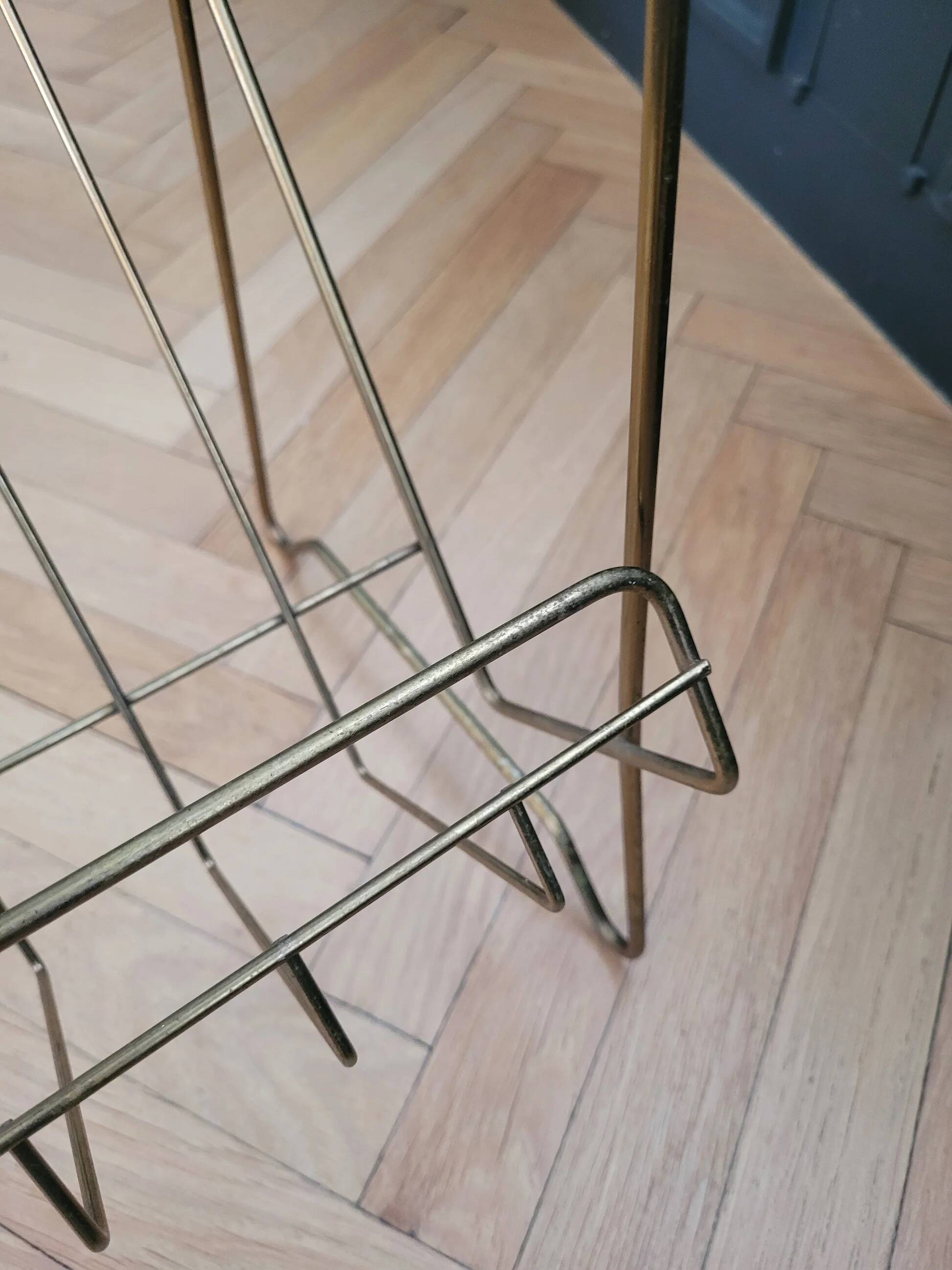 Vintage brass wire side table-magazine rack