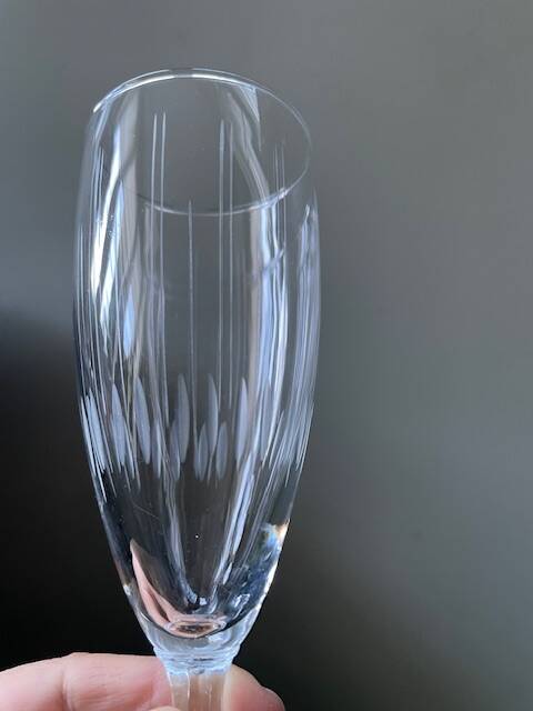 2 ancient engraved blown glass flutes