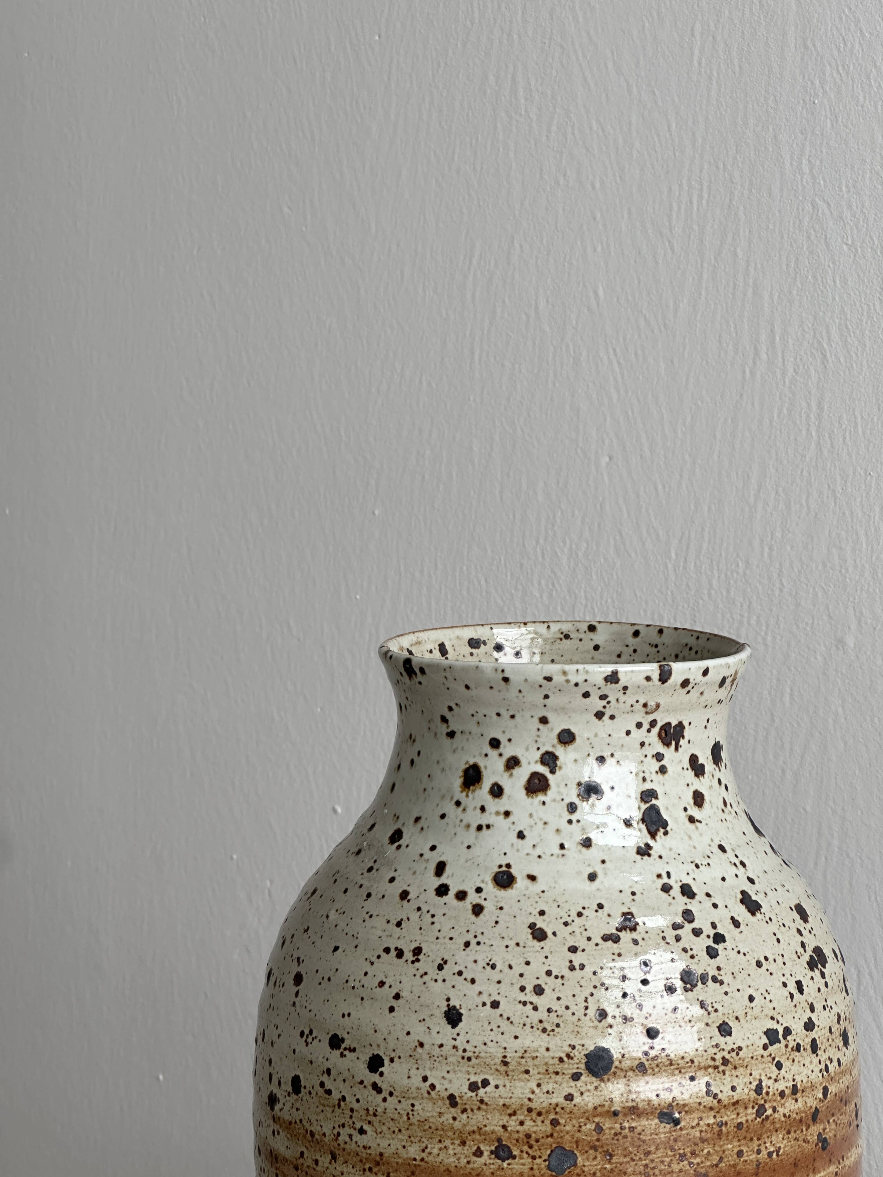 Pyrite stoneware vase