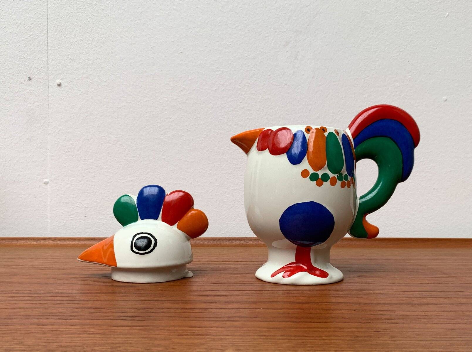 Vintage ceramic teapot or coffee pot chicken, 1970s.