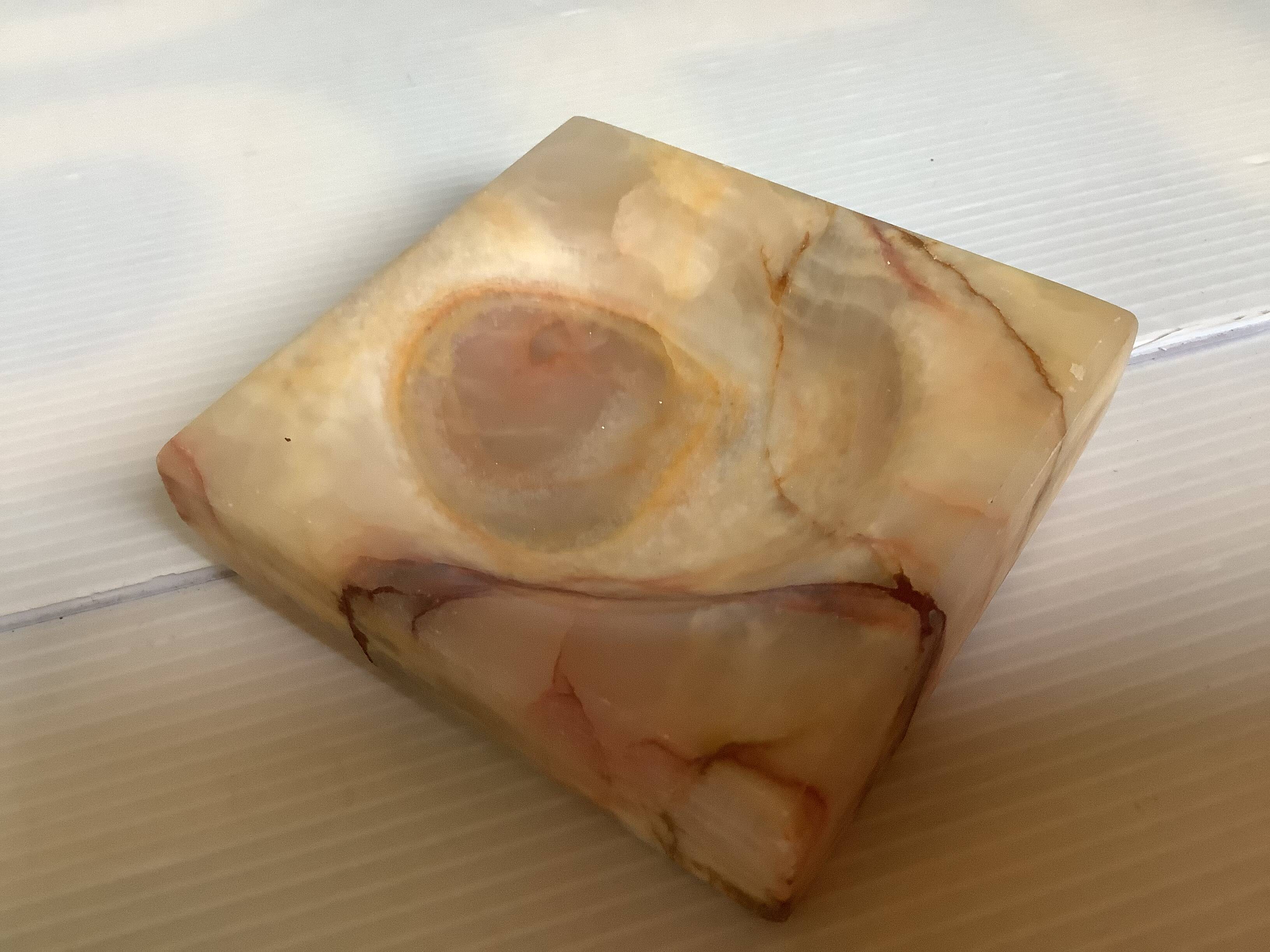 Onyx ashtray catchall