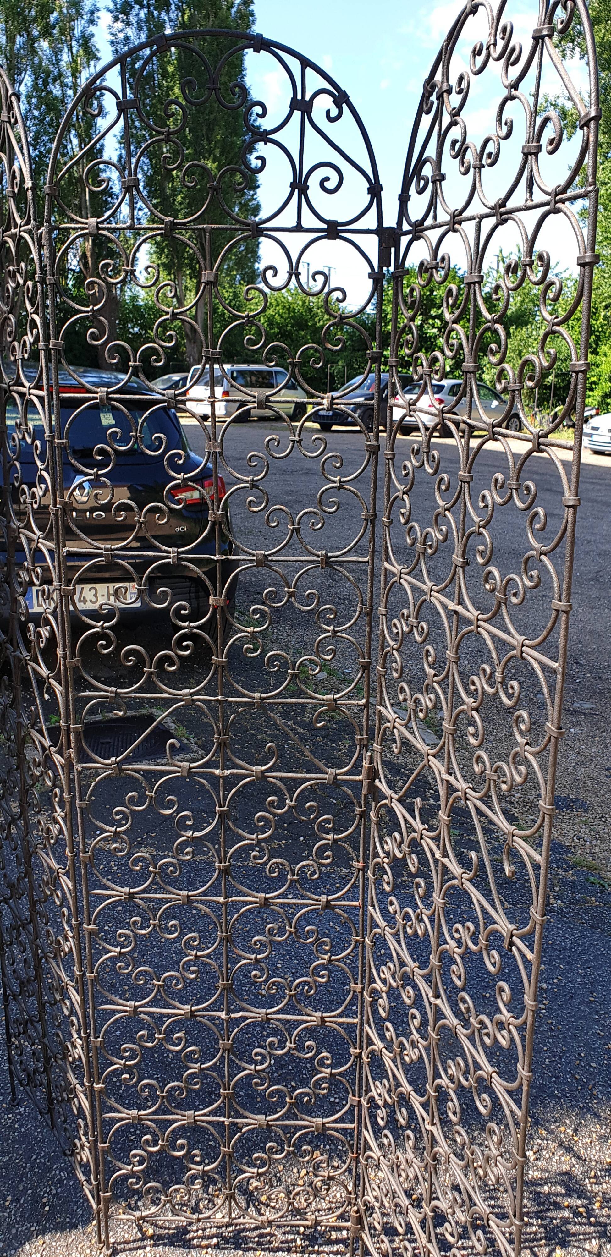 Wrought iron screen 3 leaves