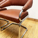 Paire de fauteuils en cuir année 70
