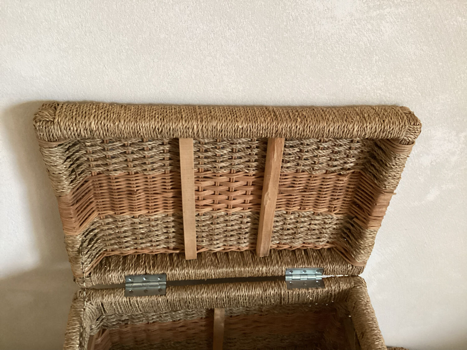 Coffre rotin et corde rafia structure bois - vintage