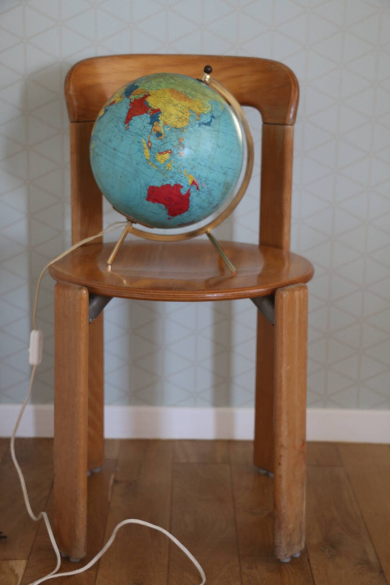 Globe terrestre lumineux TARIDE verre 1966