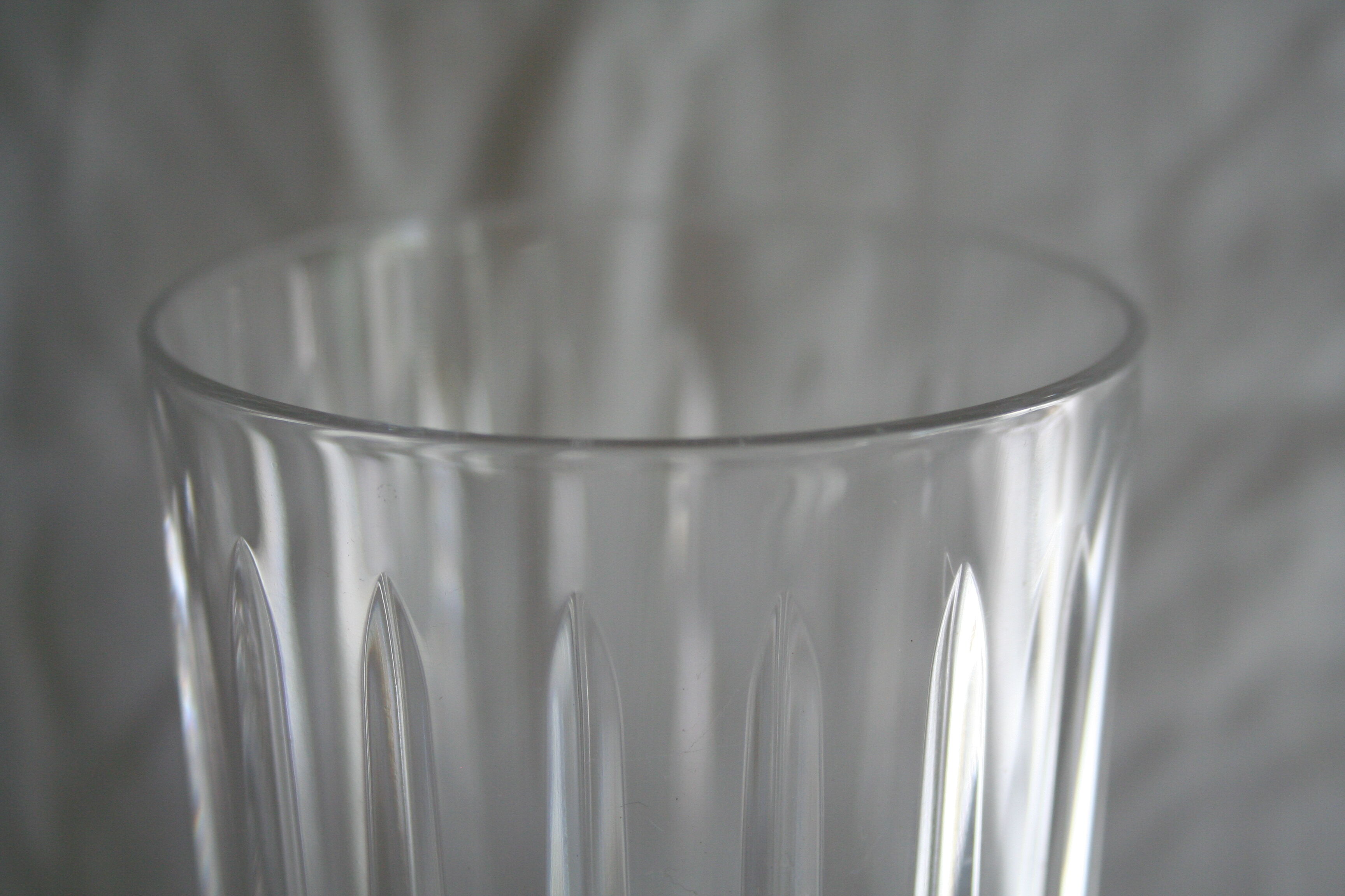vase or glass crystal of Paris signed ht 14 cm