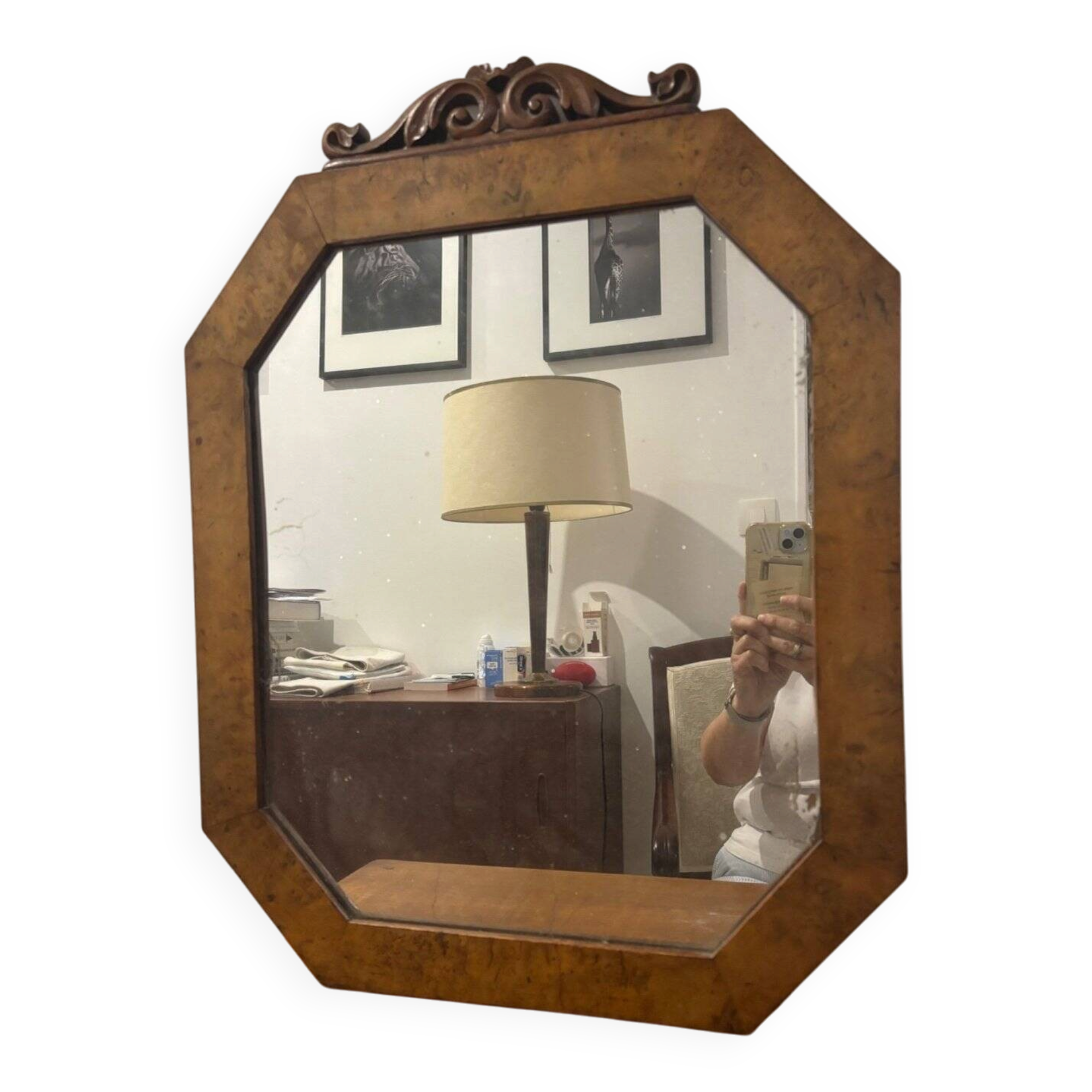Miroir octogonal ancien - Bois de ronce & fronton sculpté à volutes