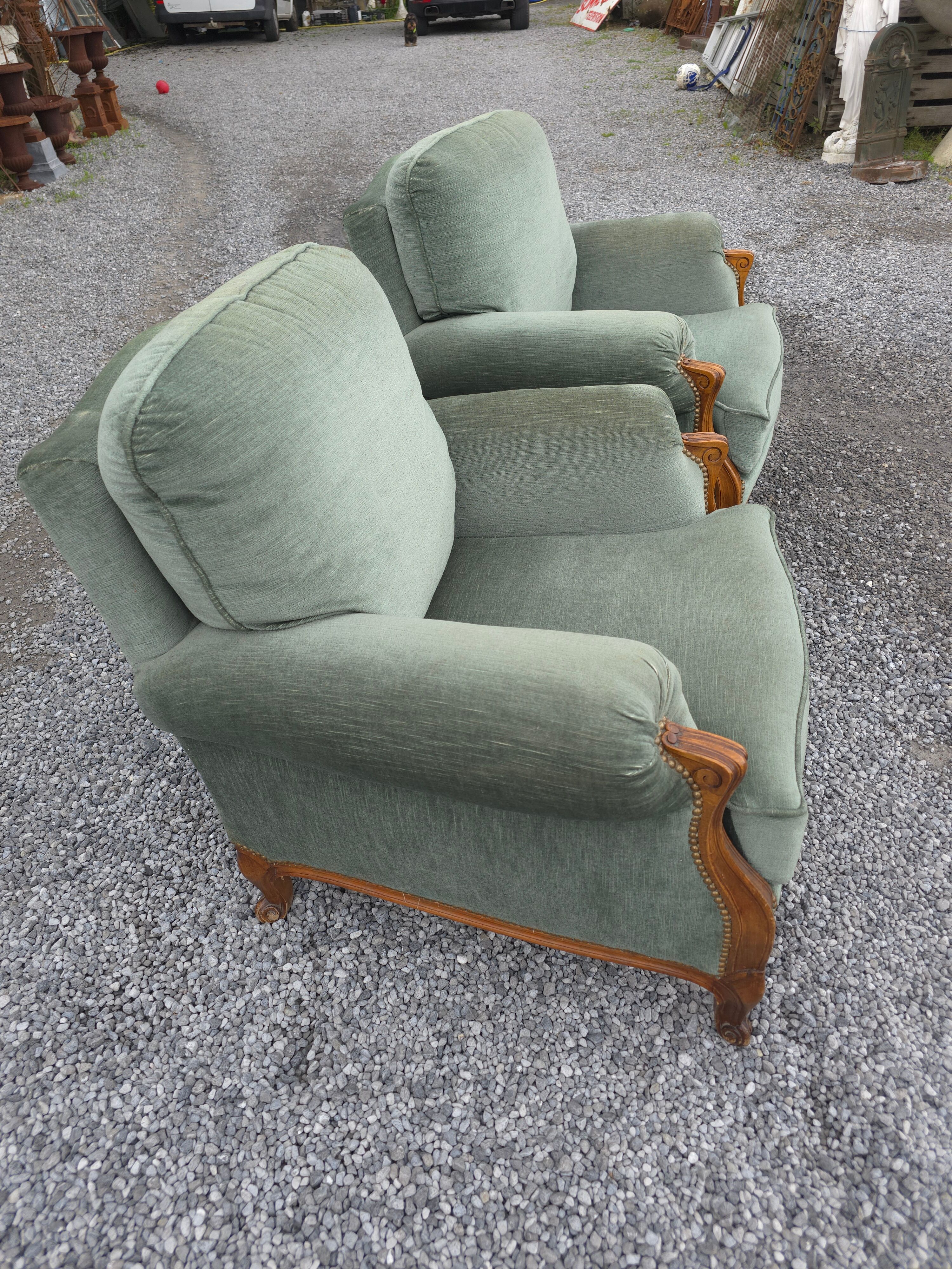 Fauteuils bergère style LOUIS XV en velours