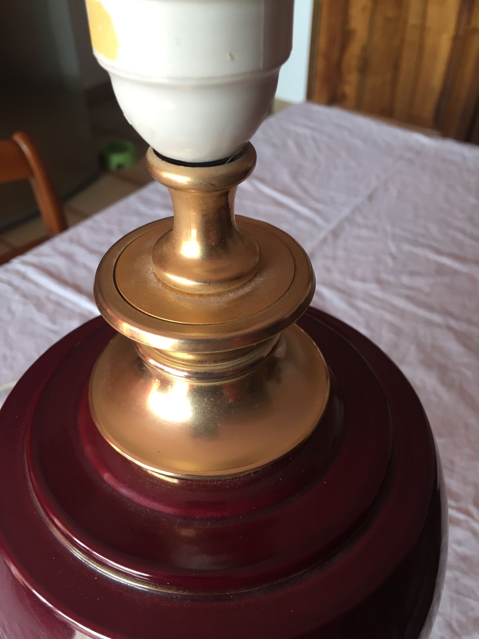 Ceramic lamp foot
