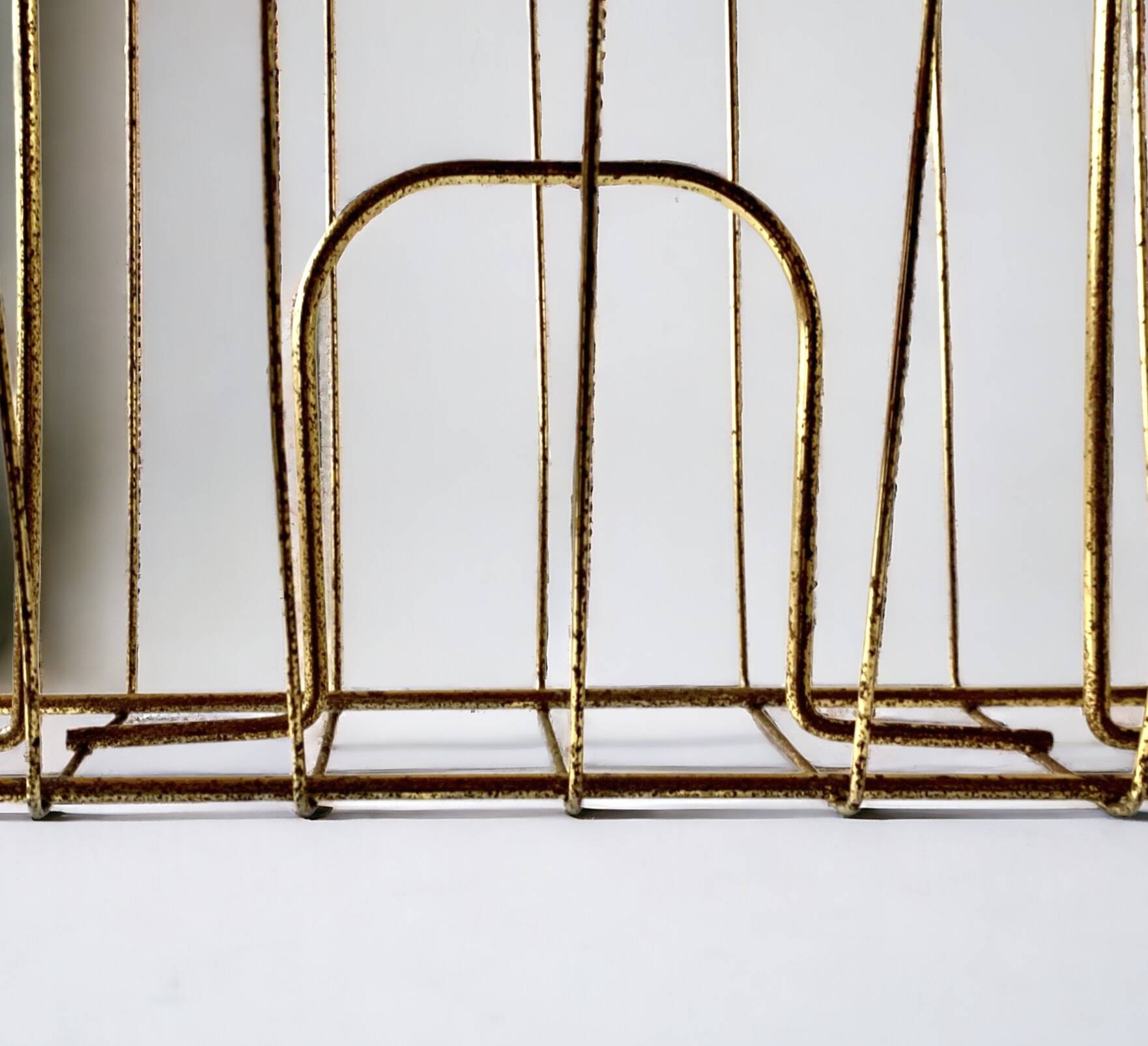 Porte-revue vintage en laiton