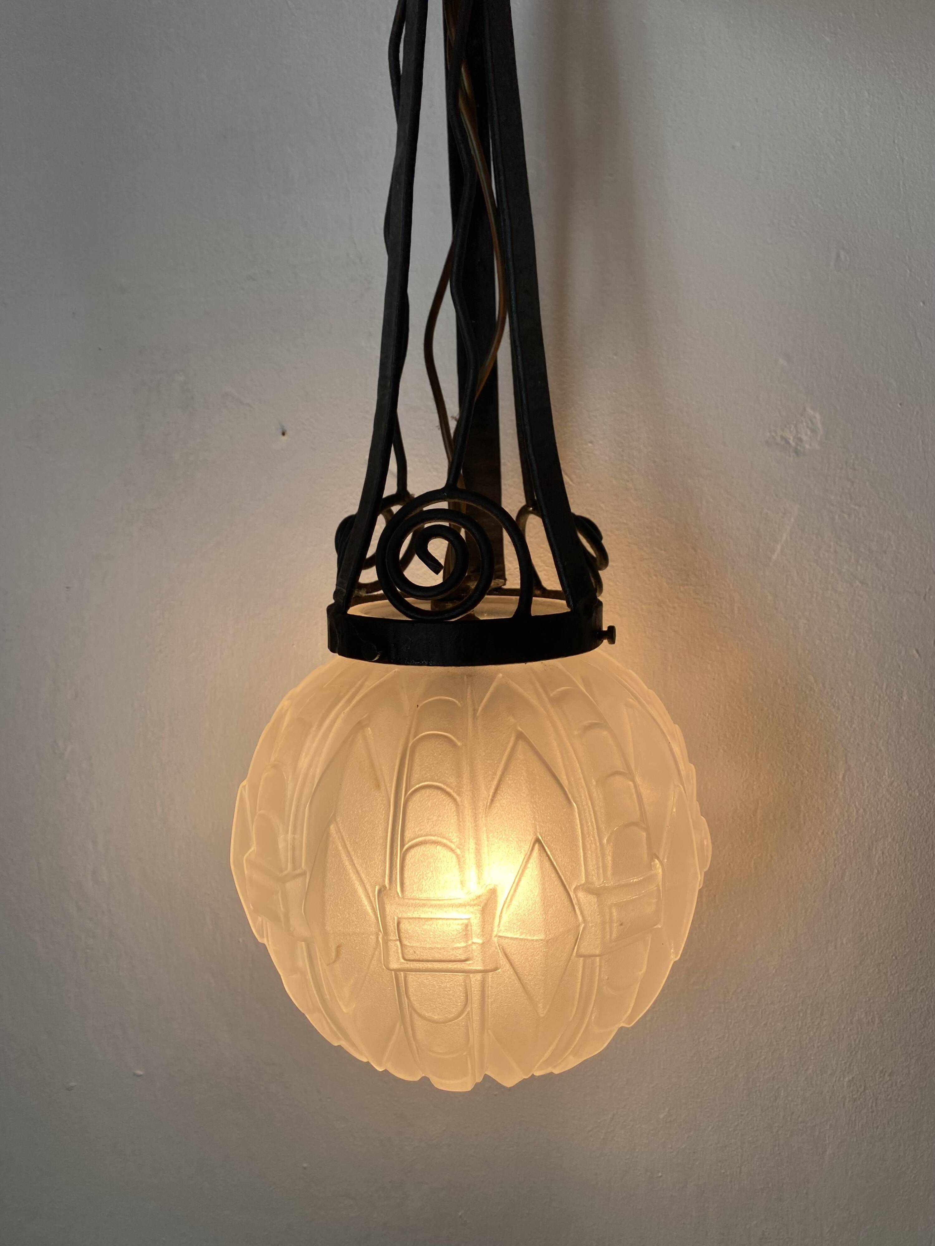 1930s Art Deco pendant light in frosted glass and wrought iron