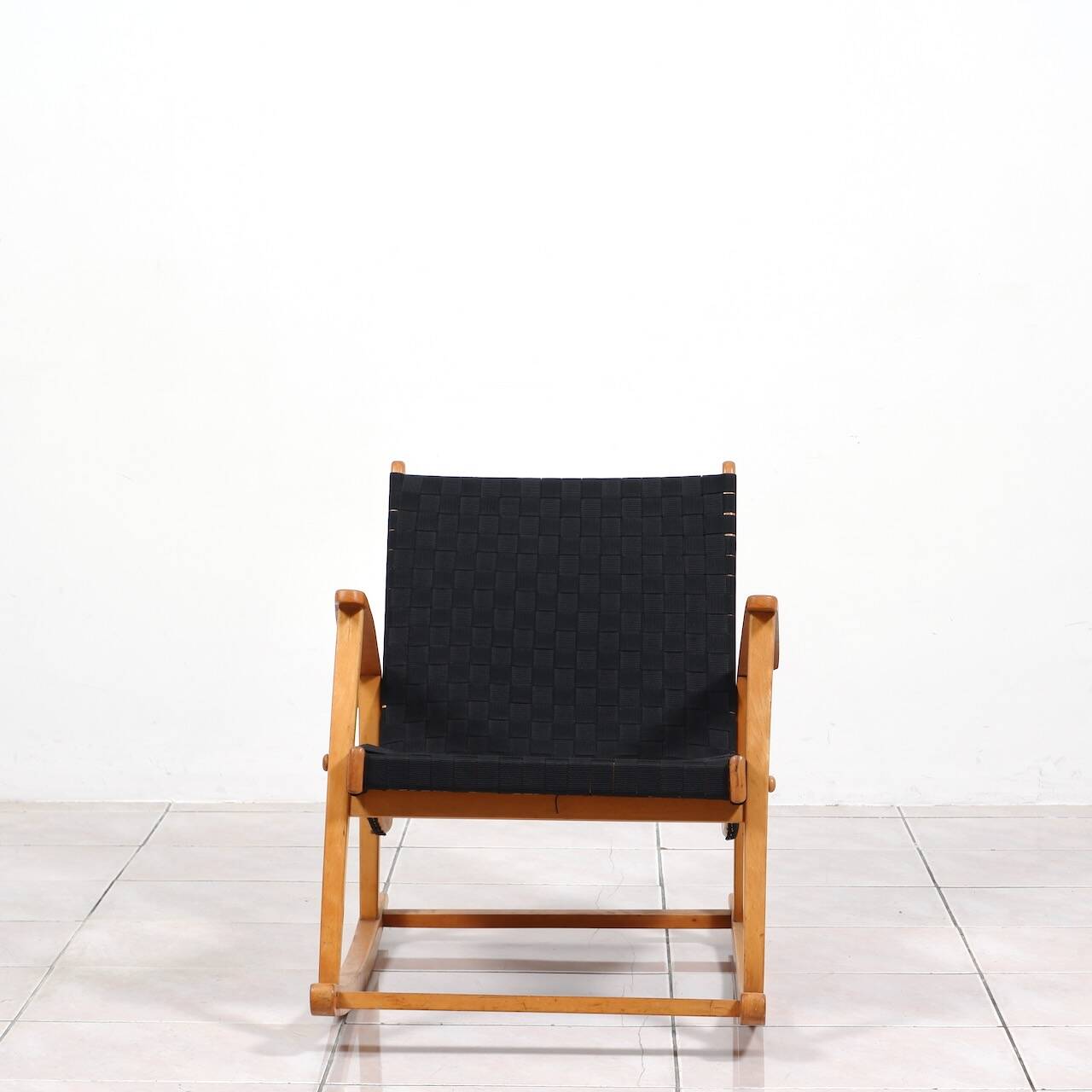 Rocking chair in oak by Jens Risom & Knoll International