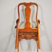 Antique Queen Anne armchair in mahogany and leather