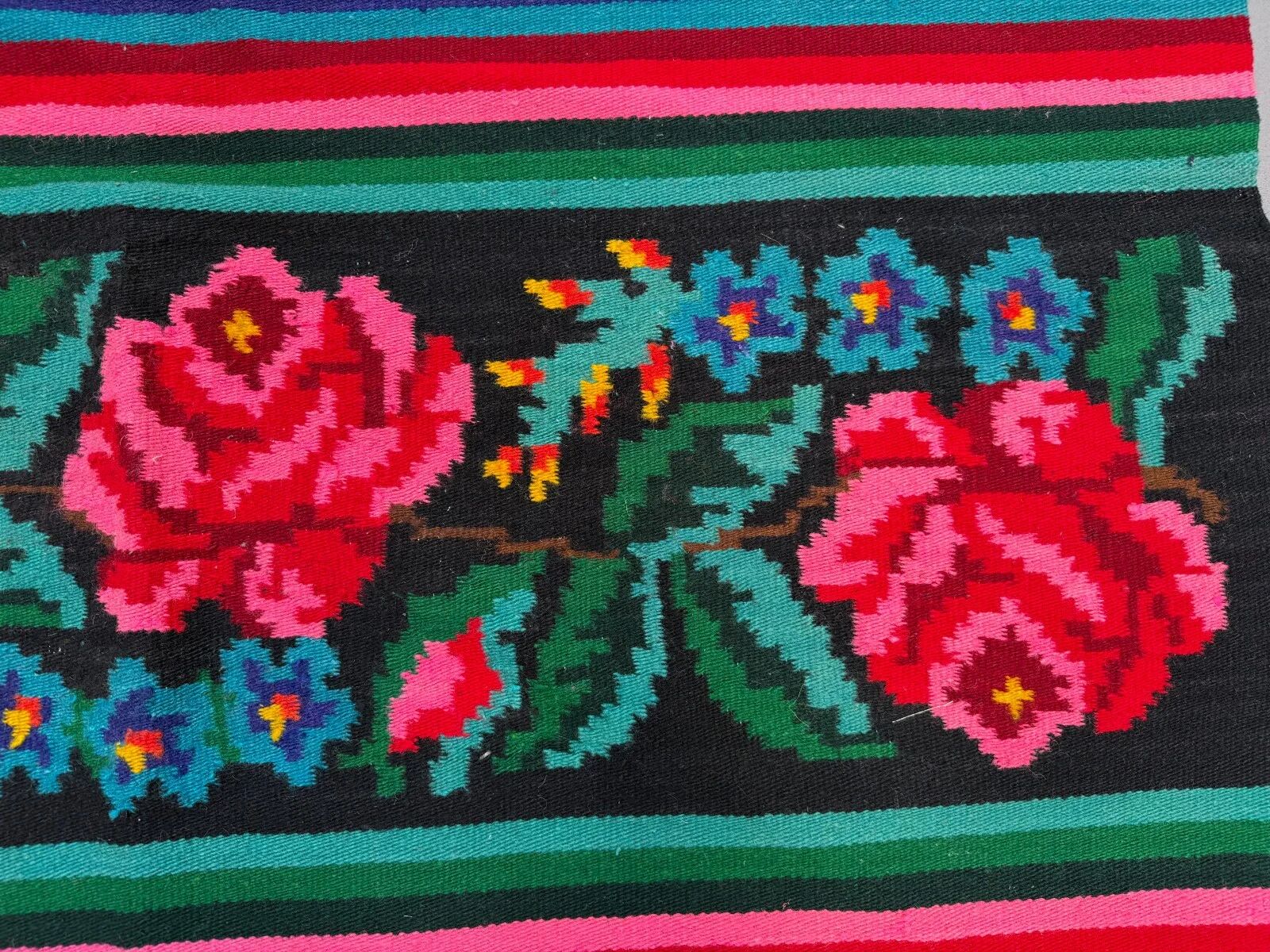 Vintage Moldovan square kilim 130x135 cm kelim wool rug medium 2549