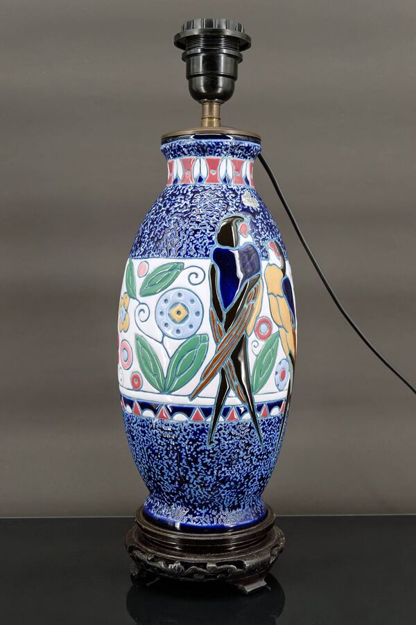 Lampe aux Hirondelles, Imperial Amphora, Tchécoslovaquie, Art Déco, Circa 1920